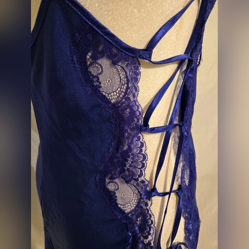 Shirley of Hollywood Lace Slip Tie Sides - Picture 9 of 10
